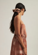 SCRUNCHIE TEXTURA SEDA