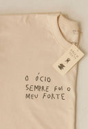 CAMISETA AMPLA CARAMBAIA ALGODÃO ORGÃNICO FRASES FLIP
