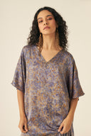 KAFTAN LISA SEDA IMPRESSÃO BOTANICA CLITORIA URUCUM CASCAS DE CEBOLA