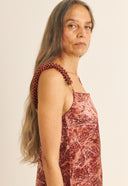 VESTIDO NARA SEDA IMPRESSAO BOTANICA IMPRESSAO BOTANICA CRAJIRU VERMELHO